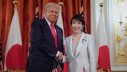 Sanae Takaicsi japán frissen megválasztott miniszterelnöke fogadta az Egyesült Államok elnökét