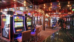 Betiltaná a Slovensko a dohányzást és az alkoholt a játéktermekben