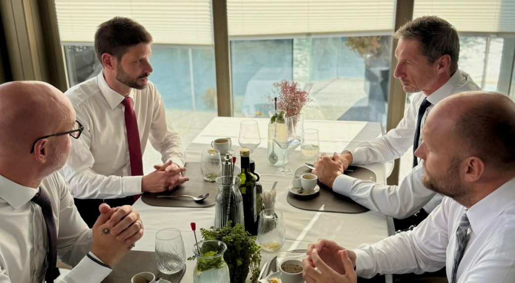 Az ellenzéki pártok vezetői egyeztettek a jövőbeni együttműködésről