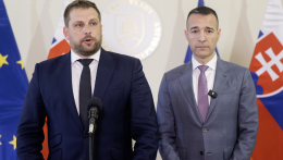 Tomáš Drucker szerint nem kell lemondania Kamil Šaškonak a mentőállomások pályázata miatt