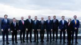 Ukrajna partneri státuszt kapott a brit vezetésű északi katonai szövetségben