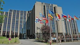 Egyre nő Európa adóssága, mert ésszerűtlenül költjük el az uniós támogatások