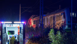 Két vonat ütközött Bazin és Szentgyörgy között vasárnap este