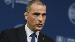 Törvényt sértett az egészségügyi tárca? Az ellenzék együttműködést keres, a Smer pedig kénytelen szembenézni a bűnözéssel