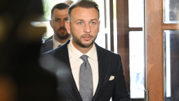 Šutaj Eštok kitart a Čurilláékról tett kijelentései mellett