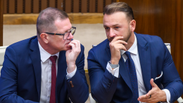 A belügyminiszter utasította Peter Kmecet az innovációs pályázatok leállítására