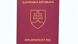 A diplomata-, különleges és szolgálati útlevéllel rendelkezőkre vonatkozó vízumkötelezettség eltörlését tervezi Szlovákia és Katar
