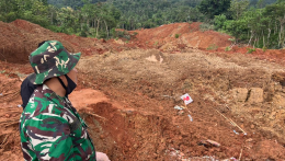 Többen meghaltak egy indonéziai földcsuszamlásban