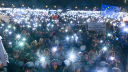 A Fico-kabinet végét követelte Pozsony belvárosában az ellenzék
