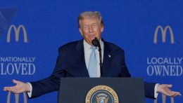 Az amerikai elnök most már nyilvánosságra hozná az Epstein-aktákat