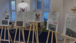 A mandarin mint 1989 szimbóluma