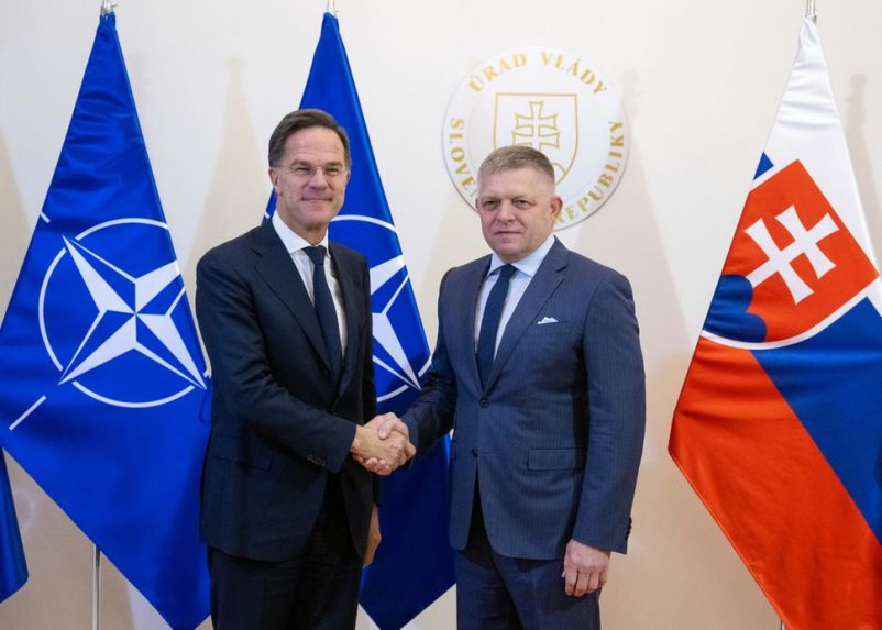Szlovákia légvédelmének megerősítését kérte Mark Ruttétól a kormányfő