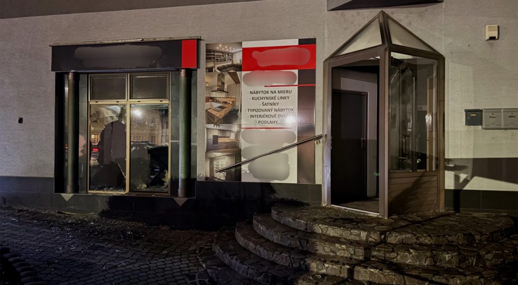 Szerda reggel Stomfán, Pozsony közelében ismét felrobbantottak egy bankautomatát