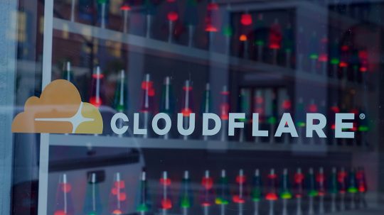 A szabad internet végét jelentheti a gigacégek technológiai centralizációja?