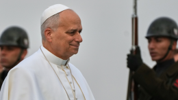 Első apostoli útjára indult csütörtök délelőtt XIV. Leó pápa