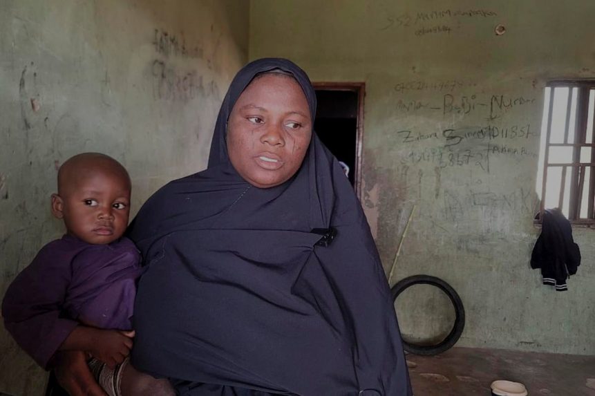 Nigéria: Több mint 100 iskolást engedtek szabadon