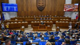 Megszűnik a Bejelentővédelmi Hivatal