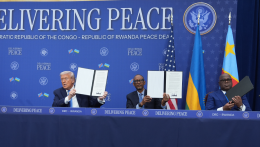 Donald Trump, valamint a kongói és a ruandai elnök békemegállapodást írtak alá