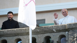 Zelenszkij pápa előtt: tárgyalás és békekeresés