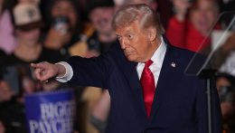 Trump ha kontrollálni nem tudja, inkább leépíti a régi szövetségi rendszereket