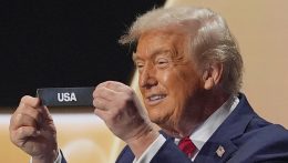 Trump egyre nagyobb nyomást helyez az Ukrán elnökre