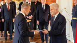 Megkezdte a munkát az új Babiš-kormány