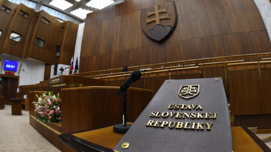 Kiállhatja az alkotmányosság próbáját a Beneš-dekrétumok megkérdőjelezését kriminalizáló módosítás?