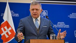 Fico támogatja Szerbiát, kritizálja az EU „kettős mércéjét”