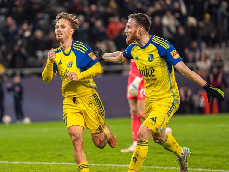 Fociliga: a sereghajtó kassaiak legyőzték a címvédő, éllovas Slovant!