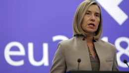 Az egykori EU-diplomácia vezetője lemondott jelenlegi rektori posztjáról éppen zajló korrupciós ügye miatt