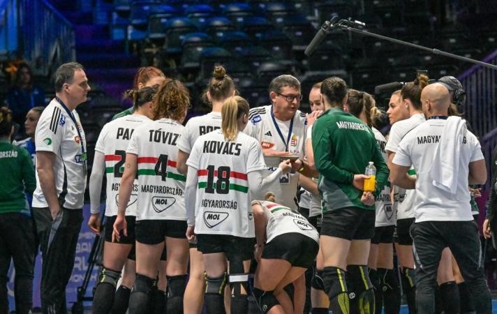 Női kézilabda-vb, középdöntő: Magyarország‑Románia 34:29 (18:16)