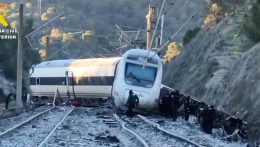 A spanyolországi vonatbaleset után háromnapos nemzeti gyászt hirdettek