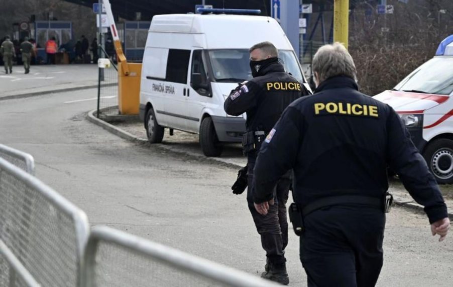 Lövöldözés történt Csehországban, egy ember és a támadó is meghalt