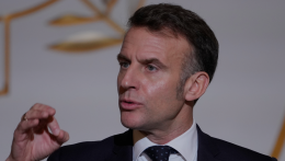 Macron kritizálta az Egyesült Államokat a szövetségesektől való eltávolodás miatt