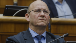 A PS szerint a kormány legalizálná az extrémizmust