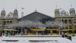 Ónos eső és jégzajlás nehezíti a közlekedést Magyarországon
