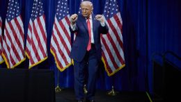 Béketanácsot hozna létre az amerikai elnök