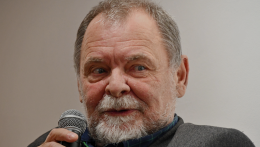 Az ispilángi rózsától a mítoszrombolásig