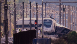 Elhalasztják a spanyolországi vonatbaleset áldozatainak állami búcsúztatását