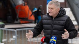 Fico: Tíz év alatt 850 ezer diák vette igénybe a sítámogatást