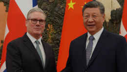 A brit miniszterelnök pekingben a két ország kapcsolatainak mélyítésére szólította fel Hszi Csin-ping kínai elnököt