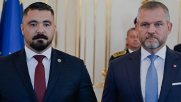 Az államfő 15 napon belüli nyilatkozattételre szólította fel az SIS igazgatóját a vele szemben folyó fegyelmi eljárással összefüggésben