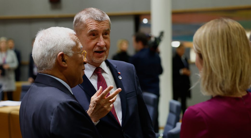Túlélte a bizalmatlansági szavazást Andrej Babiš cseh miniszterelnök kormánya
