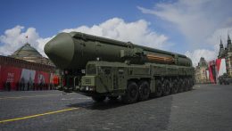 Az atomarzenálok fejlesztése a világban döntően pszichológiai játék