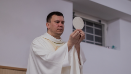 Híd Pozsony és Kárpátalja között