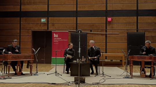 Te másoknak írtad a naplót, én neked