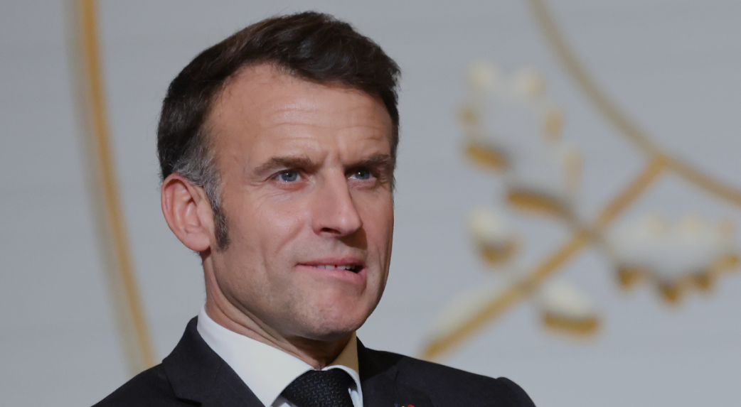 Macron párbeszédet kezdeményezne Putyinnal, de Oroszország nem akar békét