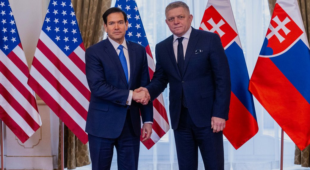 Az energetika, a biztonságpolitika is terítéken voltak az amerikai külügyminiszter pozsonyi látogatása során