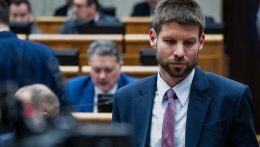A kormány ismét Šimečkáék zsebében turkál, hogy saját tevékenykedésről terelje el a figyelmet