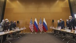 Kedden reggel Genfbe érkezett az orosz delegáció, hogy részt vegyen az Amerikai Egyesült Államok közvetítésével zajló béketárgyalásokon